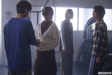 莉沙（井桁弘恵）の反撃開始！　涼（豊田裕大）をめぐる三角不倫が崩壊。「誰かが死ぬ」第7話