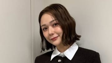 「ここまで短いのは人生初」村重杏奈 イメチェン姿で肩出しコーデ披露！で大人の魅力あふれる雰囲気に「メロい」「色気が出て良きです」
