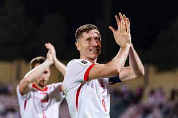 レヴァンドフスキがメッシに並ぶ！？　キャリアにおいて39カ国の代表チームからゴールを記録