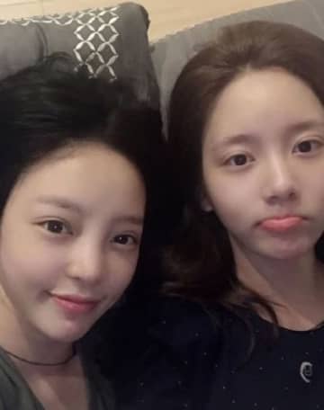 ハン・ソヒ、KARA出身ハラさんの七回忌を控え未公開写真を投稿「もう私の方が年上」