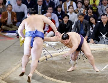 大の里初黒星、安青錦と並ぶ　義ノ富士初金星、豊昇龍2敗守る