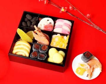 パパブブレの“お菓子おせち”が進化♡パパブブレ×おせち「グミおせち」にハーフ