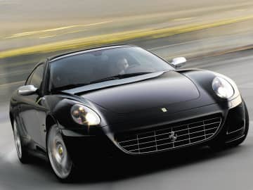 フェラーリ 612スカリエッティは、過去の栄光を継承しながら最新技術で走りを進化させた【スーパーカークロニクル・完全版／046】