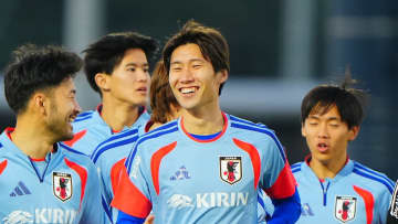 電光石火　日本代表が鎌田大地のゴールで先制　久保建英の逆足クロス→胸トラップから鎌田も逆足シュート　高い精度見せつける