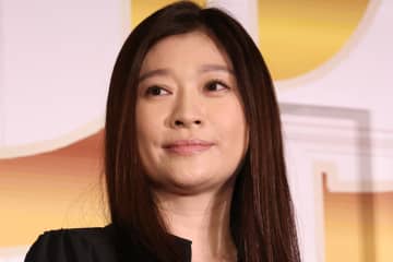 《ギャラ半減の屈辱も…》篠原涼子『ハケン』以来の日テレ6年ぶり主演のウラに不倫疑惑報道の“禊期間”