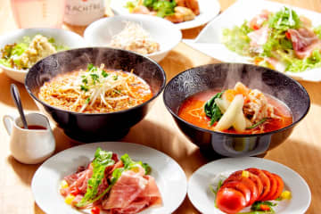 【大赤字覚悟】福岡発祥「元祖トマトラーメン三味」が10周年感謝アンコール！人気3種ラーメンが毎日19時まで破格の税込390円！12/31まで継続決定！