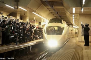 大人気のロマンスカーが帰ってくる！白いロマンスカー「VSE」、「ロマンスカーミュージアム」で展示へ　2026年3月から