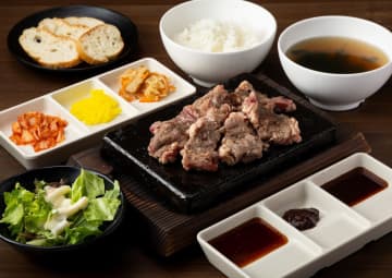 【食べ放題ニュース】「ステーキ食べ放題＆飲み放題」で4千円は安すぎ!! 神コスパ忘新年会プランを発見♪