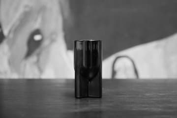 リック・オウエンス、初のキャンドルはギュスターヴ・モロー”サロメの蓮の花”モチーフ