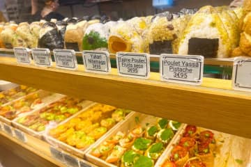 【パリ在住30年のライターが教える】パリで大行列の日本発ランチとは？そのバリエにも驚き！