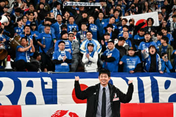 メモリアルの森保一監督を選手が手厚く祝福「私も乗っかった」、試合後のサプライズには「思ってもなかった」