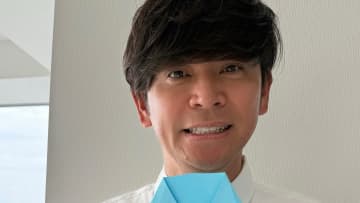 ますだおかだ・岡田 1歳次男と動物にエサやり！5歳長男が赤ちゃん猿を抱っこする姿など鬼怒川旅行満喫に「癒やされました！」