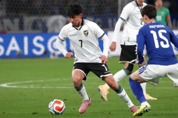 「はるかに優れていた」０-３完敗、日本代表にボリビアメディア脱帽「“青いサムライ”が見事なゴール」W杯予選大陸間POに向け「疑念が深まった」