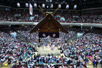 【大相撲】観客のマナー問題に請願書提出の動き　元ＮＨＫアナも賛同「ぜひ出して下さい」
