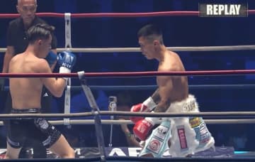 「かかってこいよ」ノーガードで挑発直後に衝撃ダウン→3ダウンKO「煽って落ちた」「やらかしたw」ファン驚き