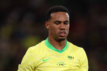 アーセナルに痛手…代表戦で負傷のDFガブリエウは約1〜2カ月の離脱に？