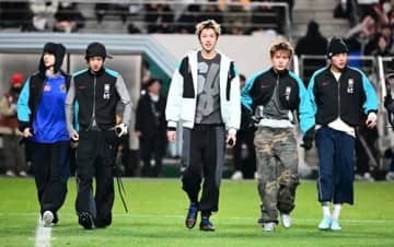 CORTIS、サッカー韓国代表戦ハーフタイムショーに登場！“今年最高の新人”らしい存在感を発揮