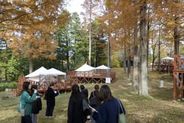国内初　泊まれる植物園　自然と融合、茨城・那珂に29日オープン