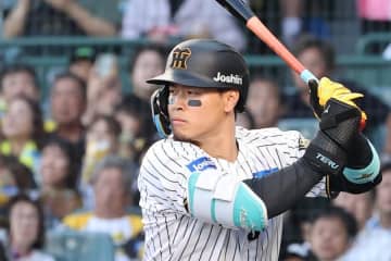 阪神・佐藤輝明、自身初の“40号＆100打点”が残した衝撃　3年連続でDIDアワード年間大賞を受賞