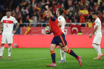 オヤルサバル、スペイン代表“105年の歴史”で史上初の快挙！　9試合連続での得点関与を達成