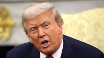 「息子が大ファンなんだ」トランプ大統領、ホワイトハウスの晩餐会でクリスティアーノ・ロナウドにジョーク