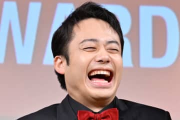 シルクロード、“最上級”アルファード納車を報告　「すごすぎます」「まじでかっこいい」の声