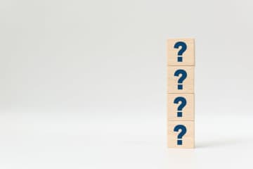 出張の「ホテル・飛行機」を自分で手配する同僚。「マイルやポイントが貯まって得」とのことですが、会社の経費なのに“自分のもの”にして大丈夫でしょうか？ ポイントは誰のものか確認