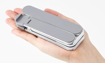 重さ約190g 手のひらサイズに折りたためる キングジムのノートPCスタンド