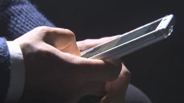 スマホの利用時間が長いと学力が低迷？　若い世代への悪影響が懸念されるデジタルメディア　中学生が「歌とダンス」で向き合い方を訴える