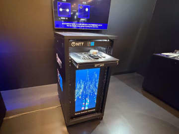 NTT、AI電力危機に光量子コンピューターで挑む　2030年に100万量子ビット目指す