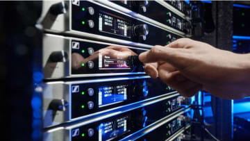 ゼンハイザー、1.2 GHz帯対応の「Evolution Wireless Digital EW-DXマイクロフォンシリーズ」を発表 [InterBEE2025]