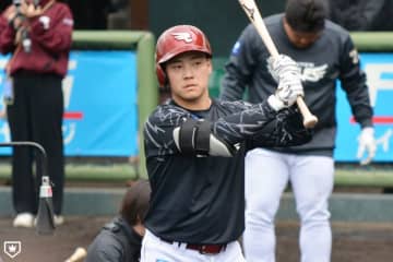 楽天・吉納、左肩を手術　試合復帰まで5か月見込み