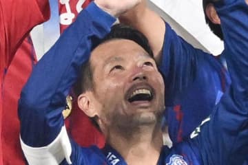 不倫報道のＪ２甲府ＤＦ山本英臣が活動停止でファン怒り「このまま引退でどうぞ」