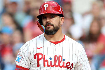 「CY賞右腕の存在も大きな後押しに」本塁打王シュワーバー争奪戦で“意外な球団”が浮上とNY紙報道「本人はフィリーズ残留にも前向きだが...」