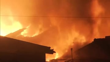 住民恐怖「一気に火が回った」大分市で大規模火災…発生当時、最大瞬間風速10.9メートル　性別不明の1人の死亡確認