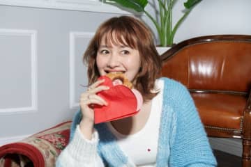 有華、新曲「Hiya!」配信リリース決定。FMヨコハマで初オンエア