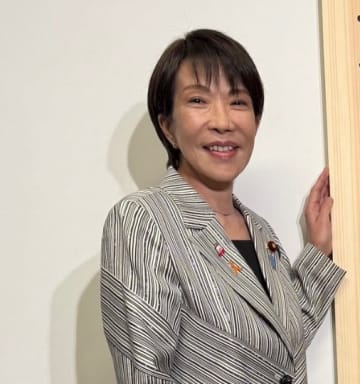 「ヤンキーかよ」「ありえない」「ひでえな」と怒りの声続出！中国高官がポケットに両手を突っ込んでいる姿勢に物議。高市首相発言後の協議で波紋