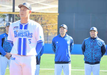 【DeNA】秋季トレーニングを終了、相川監督「選手の意識が変わってきた」