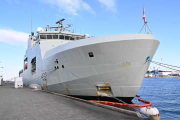 カナダ海軍の哨戒艦マックス・バーネイズが横須賀に寄港　艦内にはWi-Fiも