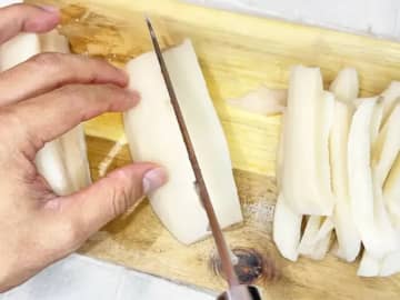 見た目はポテト！　『フライドれんこん』の作り方に「子供から大人まで夢中になる」