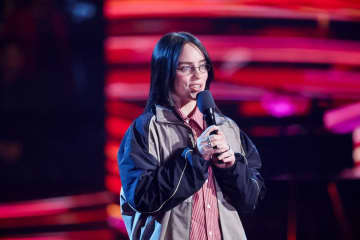 ビリー・アイリッシュ　イーロン・マスク氏に「頭がよくない」と反論されてもファンは圧倒的支持