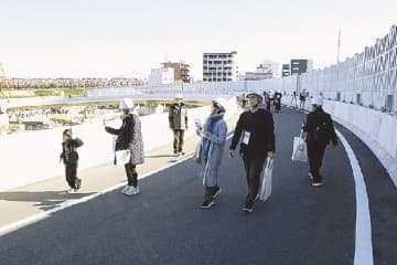 阪神高速会社／淀川左岸線現場で「土木フェスタ」開く／一般市民４００人が参加