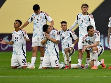 「大番狂わせ」「悲劇だ！」前回W杯で日本を破った“中米の雄”、まさかの予選敗退で海外衝撃！「震えながら涙を流した」