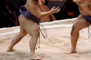 「94歳なんて信じられない」　大相撲客席で目撃された名俳優が話題　先日骨折も「お元気そう」