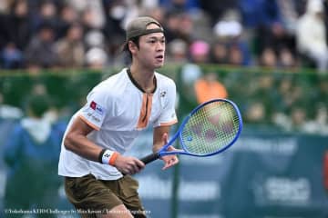 坂本怜 2試合連続のストレート勝ちでベスト8！準々決勝で2年前に「ボコボコにされた」内山靖崇と激突[横浜慶應チャレンジャー]