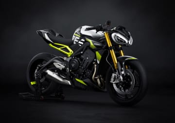 【日本95台限定】レース直系の血統を持つ「Street Triple 765 RX／Moto2™ Edition」爆誕！