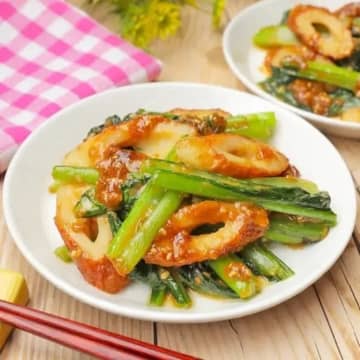 【小松菜がこんなに進む？】「この香りはずるい」「食べた瞬間のうまみがすごい」思わず手が止まらないレシピ3選