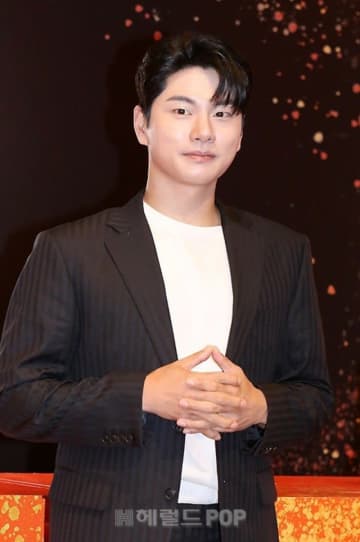 芸能生活を揺るがす“AIのうわさ”、韓国芸能界を襲う危機…法的対応は意味がない？