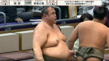 49歳力士の“心洗われる”お辞儀 土俵に向かって余韻のような“小さな礼”にもファン驚嘆「すごいぞ49歳」「中年の星」