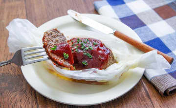 焼かないふっくらハンバーグ...レンチンでおいしい理由をクレラップの会社に聞いた